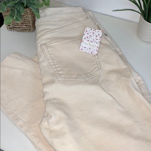 NWT. Free People pearl straight leg